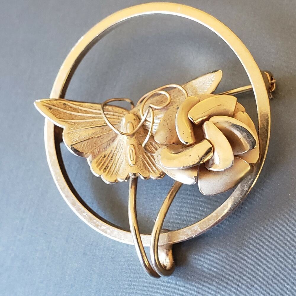 Vintage Giovanni Butterfly & Rose Circle Pin Brooch, Gold Figural Brooch ab1-87